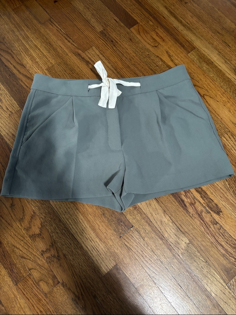 Wilfred green dressy shorts with waist tie women’s